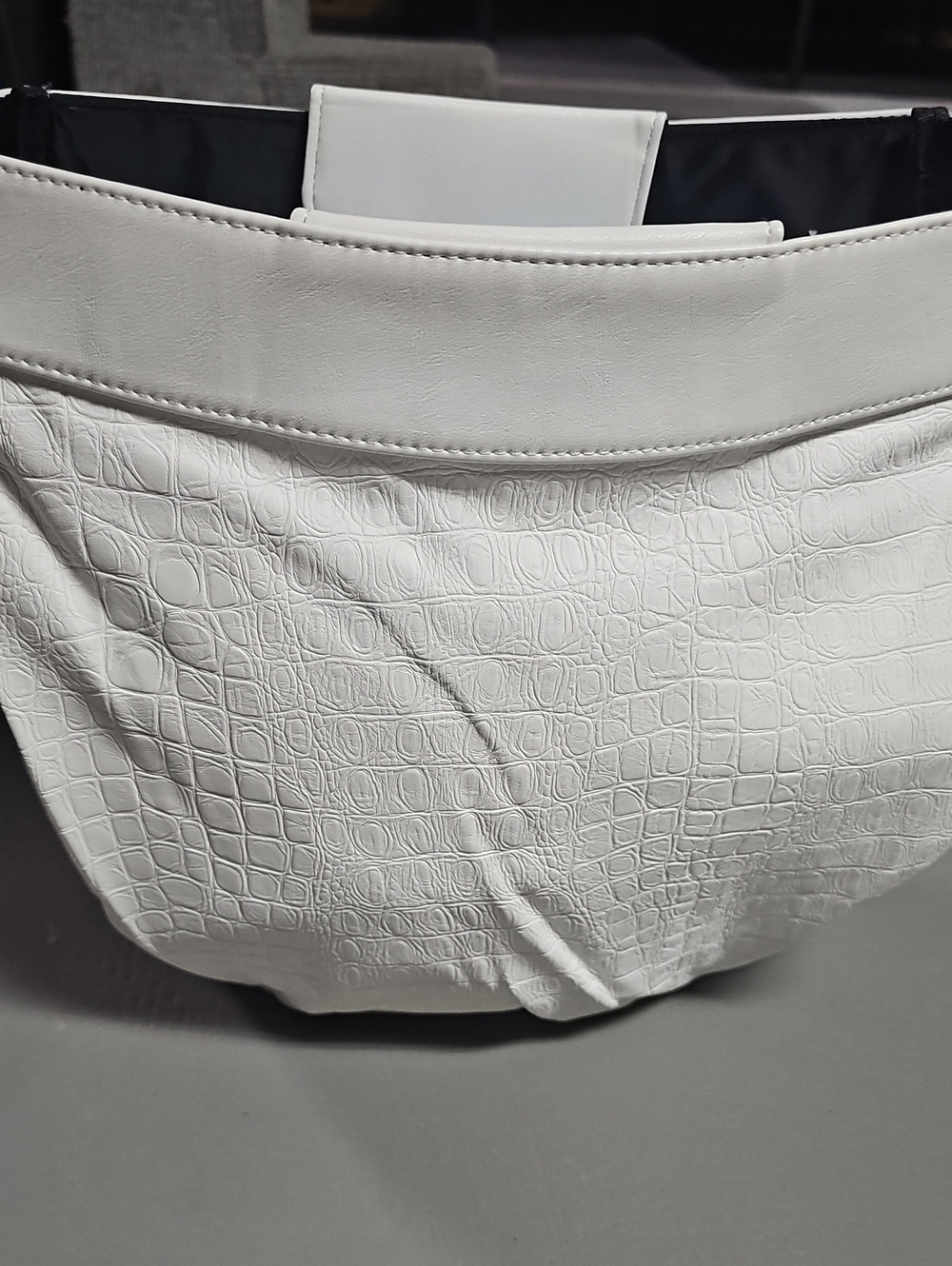 MICHE Bags Miche Anndrea Demi Shell White  with Gold Zippers 2012 - Picture 9 of 12